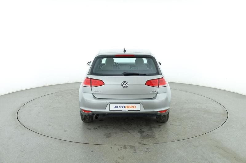 Gebraucht VW Golf VII Comfortline 110 PS (80 kW) 2016 Grau Limousine