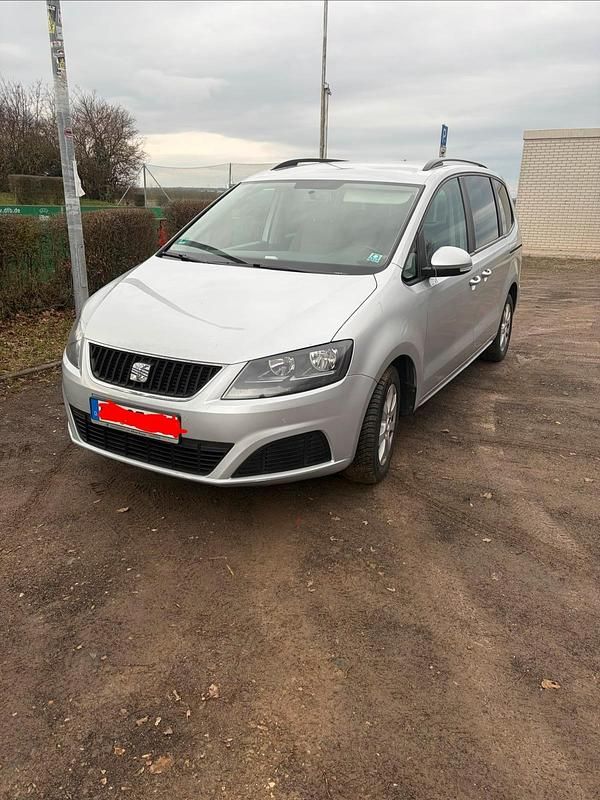 Silber Gebraucht 2011 Seat Alhambra Van / Kleinbus | 7.300 € (Guter Preis) - Bild 1/4