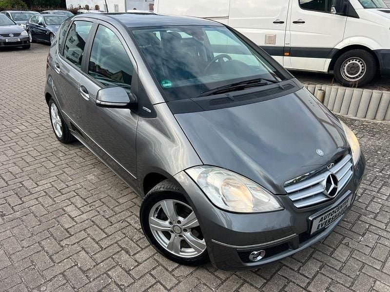 Gebraucht Mercedes A160 95 PS (69 kW) 2010 Grau Limousine