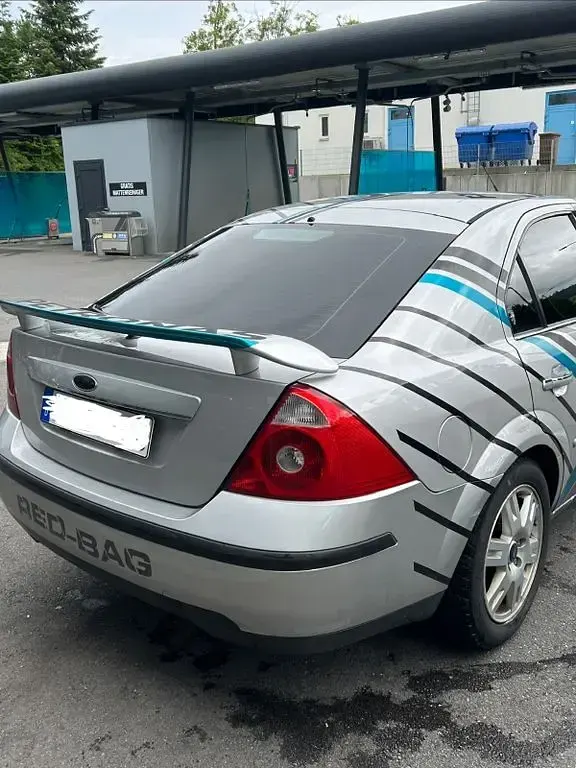 Gebraucht Ford Mondeo Ghia 145 PS (106 kW) 2004 Grau Limousine