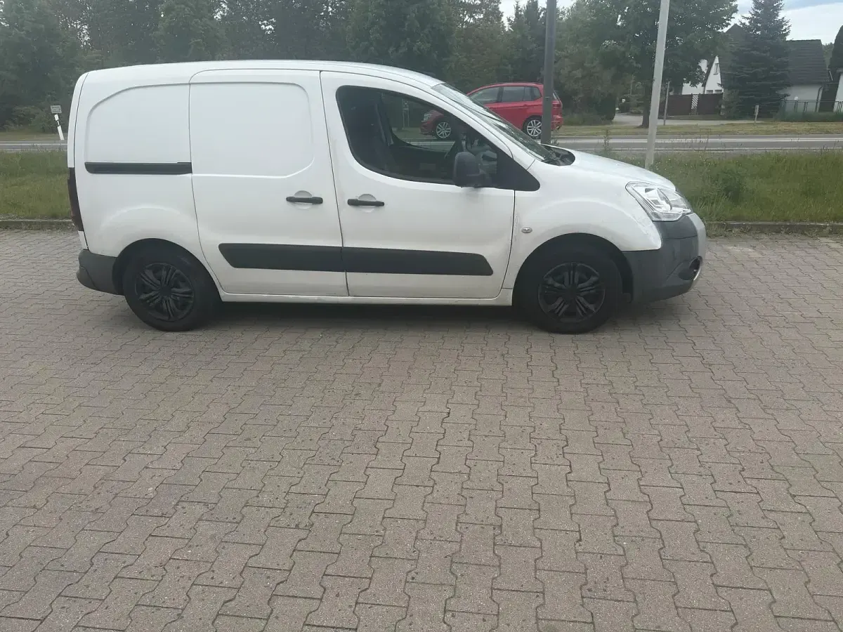 Gebraucht Citroën Berlingo 98 PS (72 kW) 2013 Weiß Van / Kleinbus
