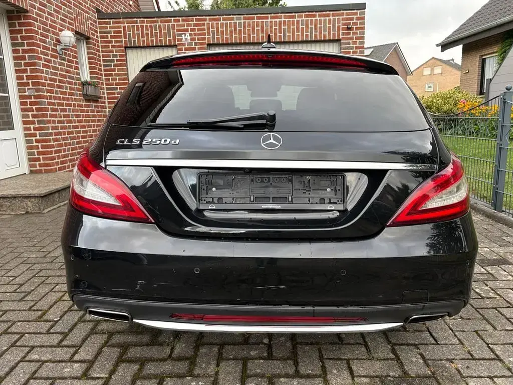 Gebraucht Mercedes CLS250 AMG line 204 PS (150 kW) 2017 Schwarz Coupé