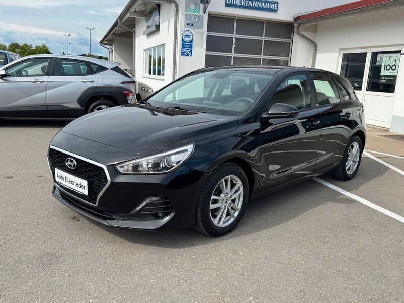 Phantom black Gebraucht 2020 Hyundai i30 Trend Limousine | 14.990 € (Etwas zu teuer) - Bild 1/4