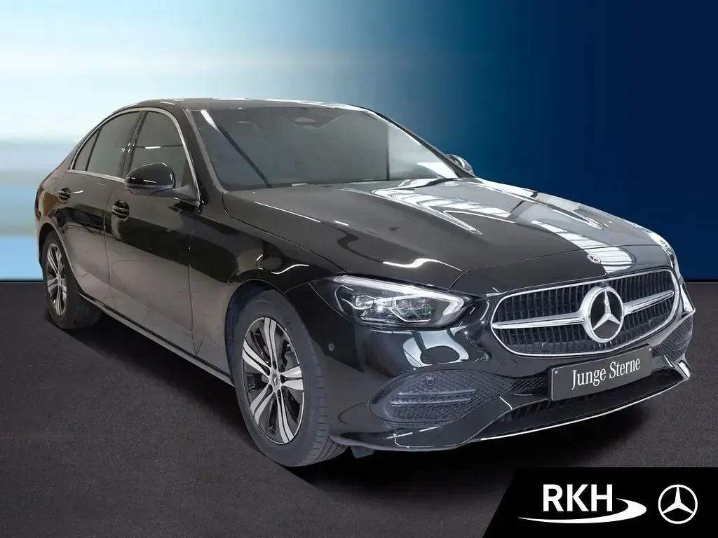 Gebraucht Mercedes C180 Advanced 170 PS (125 kW) 2025 Lack obsidianschwarz Limousine