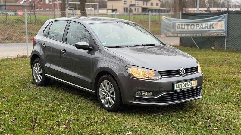 Grau Gebraucht 2017 VW Polo Comfortline Kleinwagen | 7.999 € (Guter Preis) - Bild 1/3