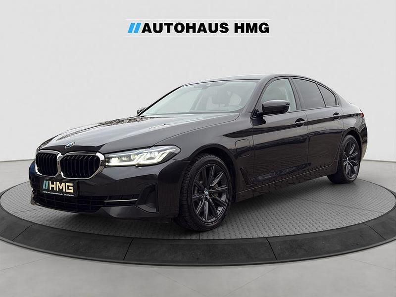 Grau Gebraucht 2020 BMW 530e Performance Limousine | 29.900 € (Etwas zu teuer) - Bild 1/4