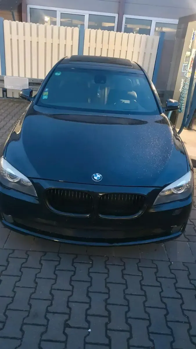 Gebraucht BMW 740 306 PS (225 kW) 2012 Schwarz Limousine