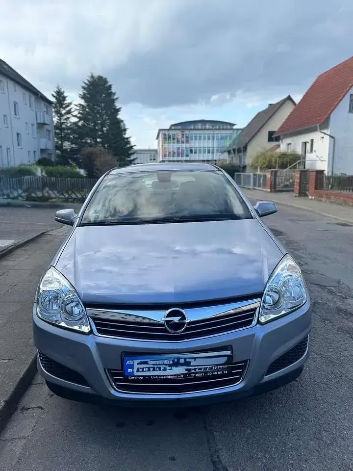 Gebraucht Opel Astra Club 103 PS (75 kW) 2008 Blau Limousine