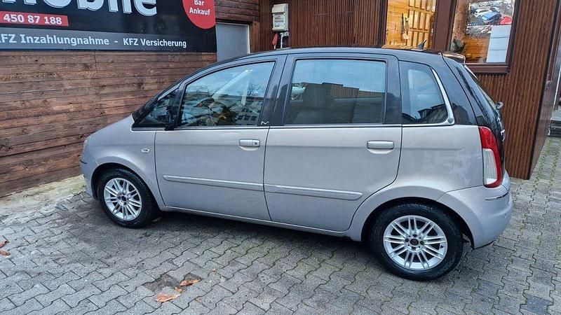 Gebraucht Lancia Musa 95 PS (69 kW) 2008 Other Van / Kleinbus