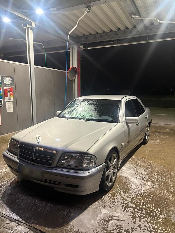 Gebraucht Mercedes C240 170 PS (125 kW) 1999 Silber Limousine