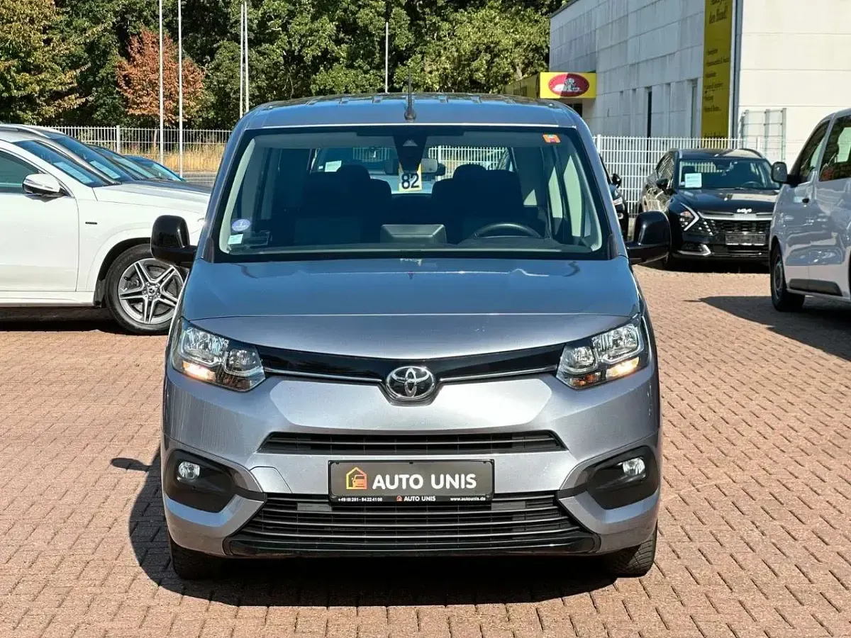 Gebraucht Toyota Proace Verso City 110 PS (80 kW) 2023 Silber Kombi