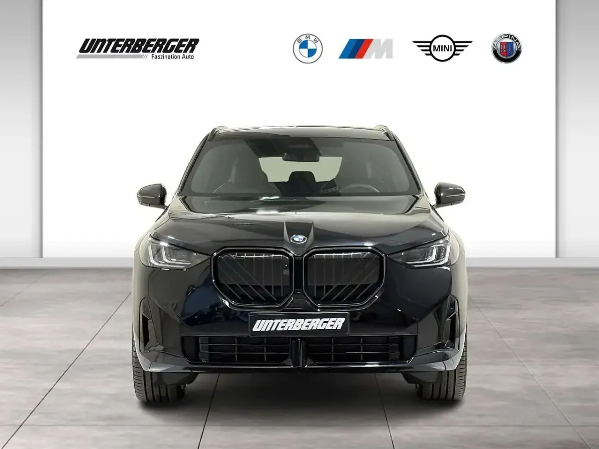 Gebraucht BMW X3 M Sport 303 PS (222 kW) 2025 Black sapphire SUV