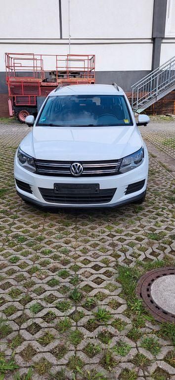 Weiß Gebraucht 2014 VW Tiguan Trendline SUV | 8.900 € (Guter Preis) - Bild 1/4