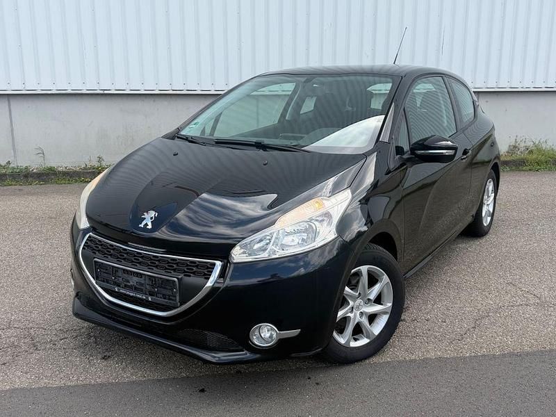 Second-hand Peugeot 208 Active 82 CP (60 kW) 2012 Negru Hatchback