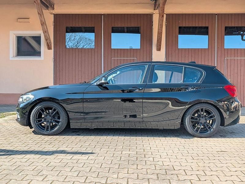 Gebraucht BMW 116 Advantage 109 PS (80 kW) 2015 Schwarz Kleinwagen
