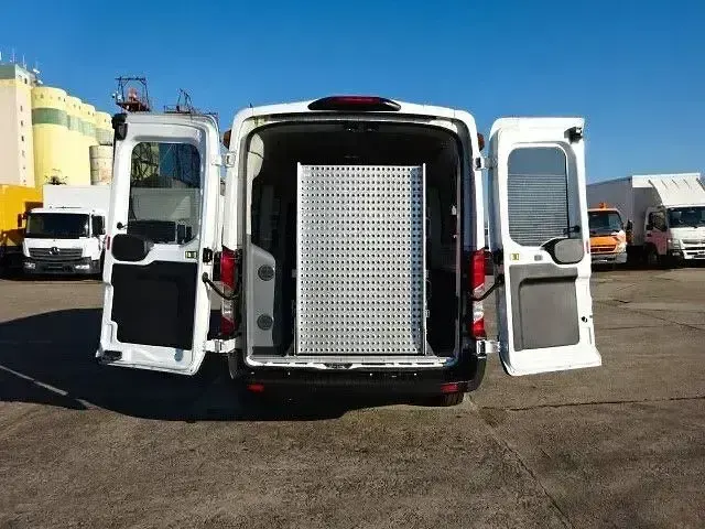 Gebraucht Ford Transit Trend 131 PS (96 kW) 2020 Weiß Kombi