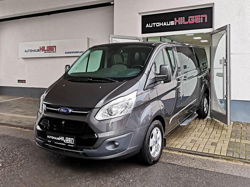 Gebraucht Ford Tourneo Titanium 170 PS (125 kW) 2017 Magneticgrau (metallic) Van / Kleinbus