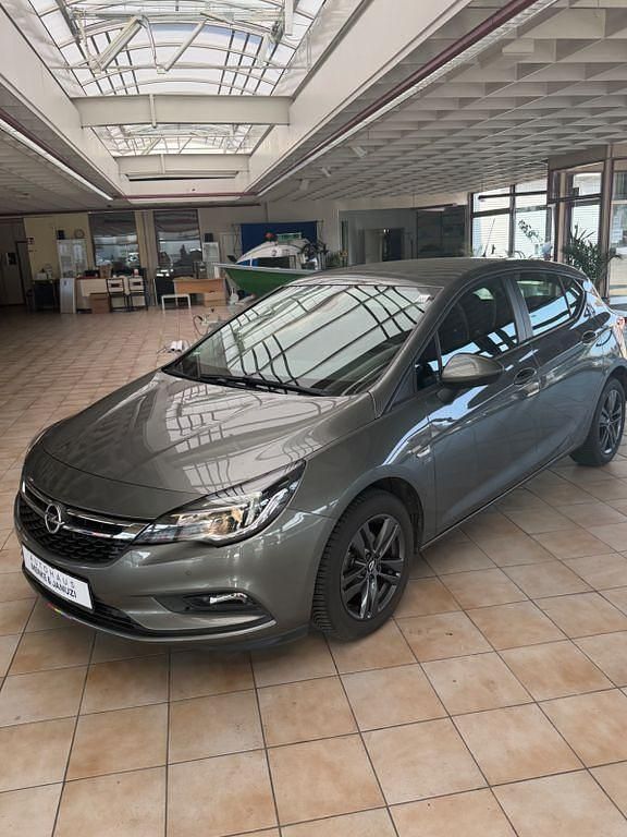 Gebraucht Opel Astra 105 PS (77 kW) 2019 Grau Limousine
