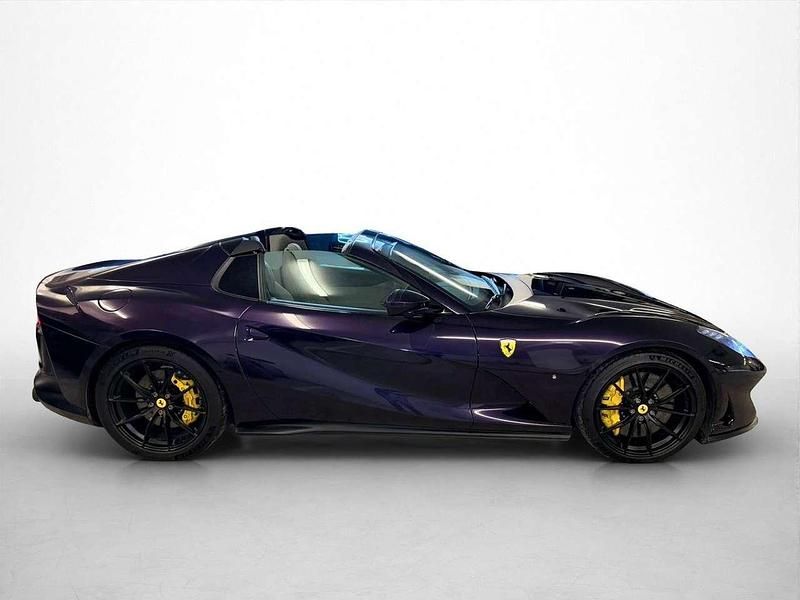 Second-hand Ferrari 812 799 CP (587 kW) 2024 Mov Cabrio
