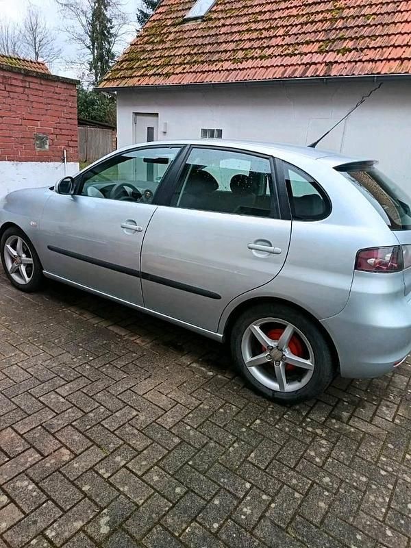 Gebraucht Seat Ibiza 80 PS (58 kW) 2009 Silber Limousine