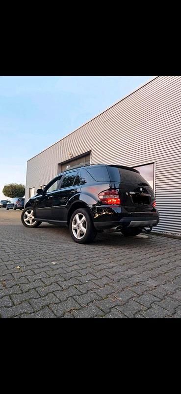 Gebraucht Mercedes 320 224 PS (164 kW) 2007 Schwarz SUV