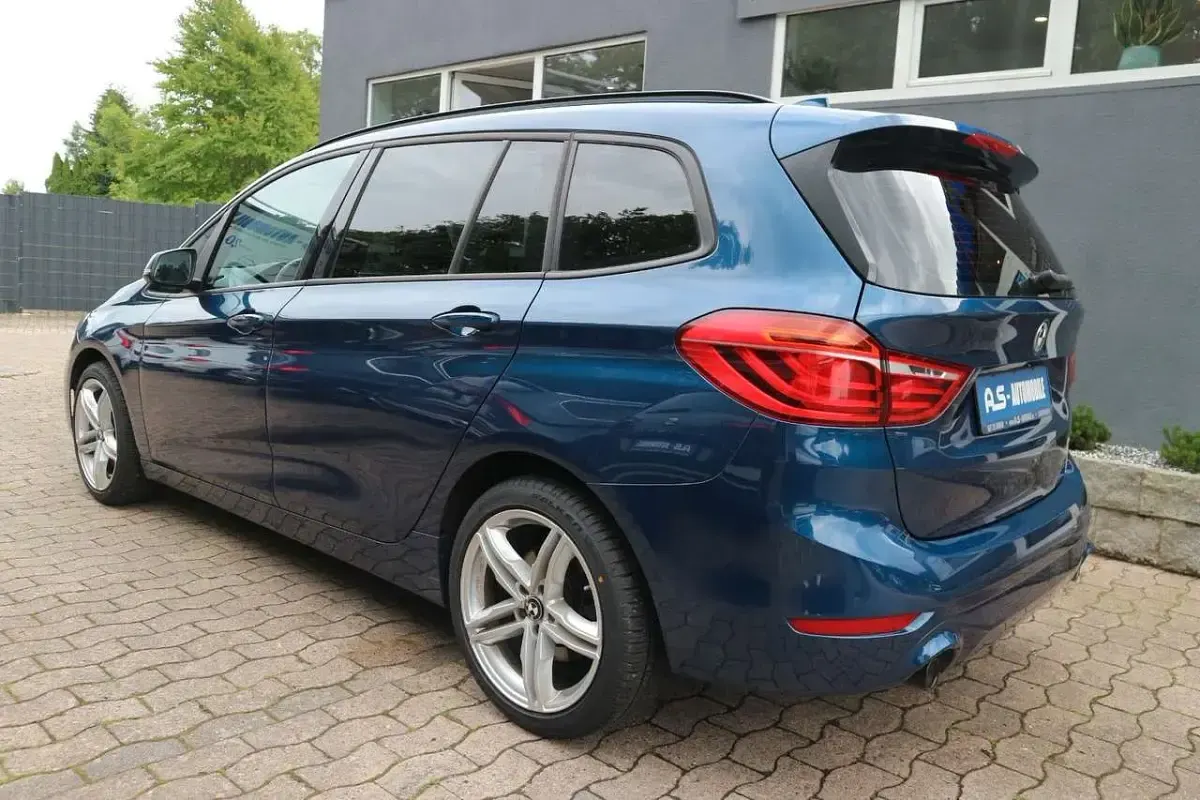 Gebraucht BMW 220 190 PS (139 kW) 2021 Phytonicblau Van / Kleinbus