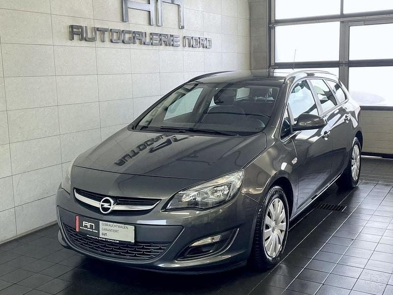 Gebraucht Opel Astra Selection 140 PS (102 kW) 2015 Plat.anthr./rogrey/0j:silbergr Kombi