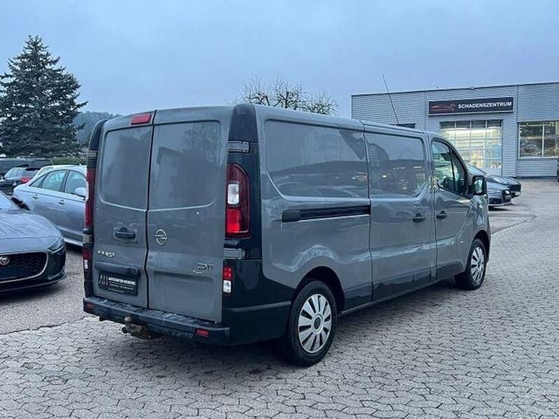 Second-hand Opel Vivaro 120 CP (88 kW) 2017 Gri Monovolum