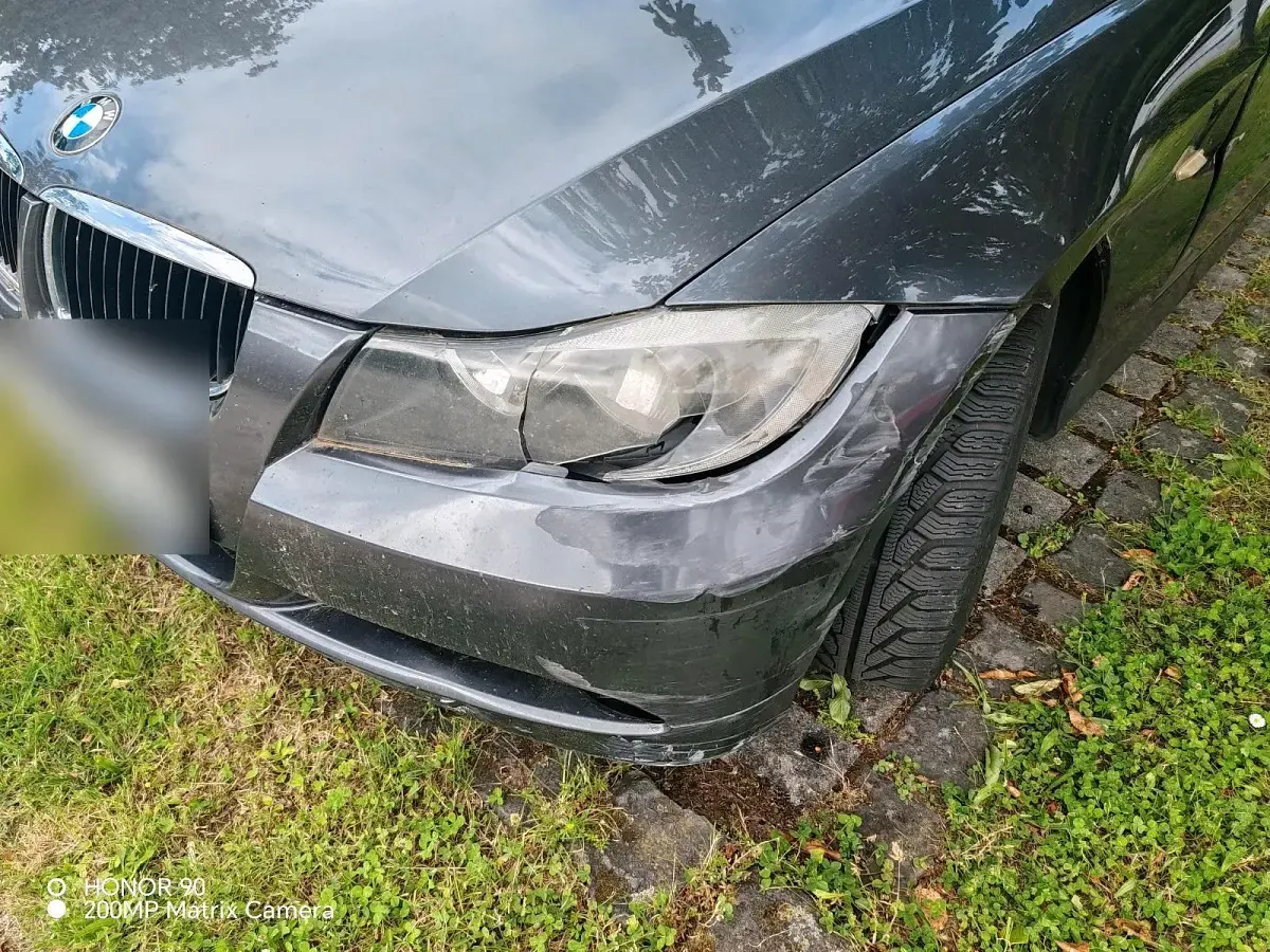 Gebraucht BMW 318 150 PS (110 kW) 2005 Grau Limousine