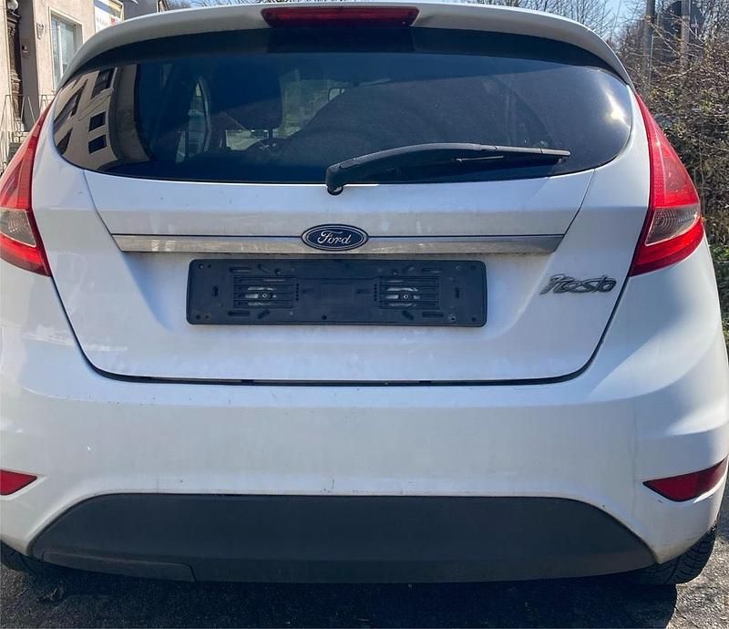 Gebraucht Ford Fiesta 96 PS (70 kW) 2009 Kleinwagen