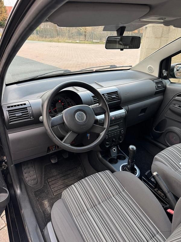 Usata VW Fox 75 CV (55 kW) 2006 Nero Utilitaria