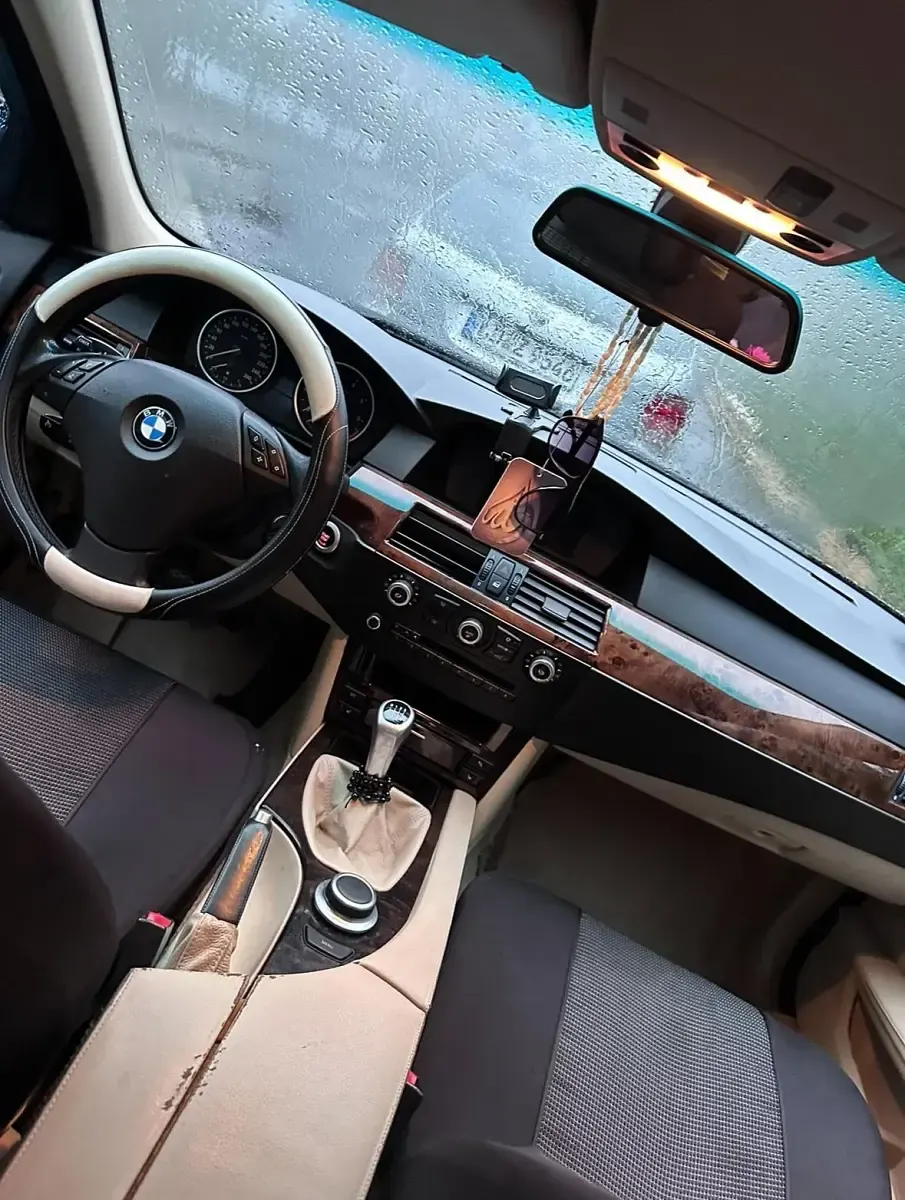 Gebraucht BMW 523 192 PS (141 kW) 2008 Grün Limousine