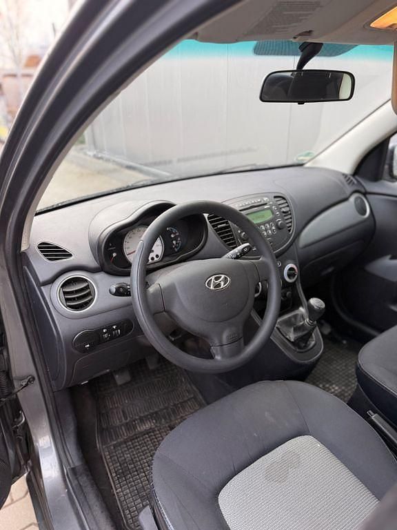 Gebraucht Hyundai i10 77 PS (56 kW) 2009 Grau Kleinwagen
