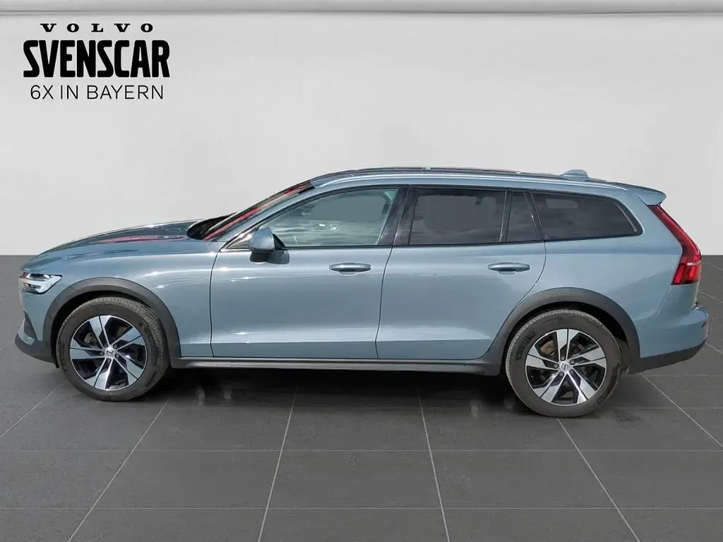 Gebraucht Volvo V60 CC Plus 197 PS (144 kW) 2023 Grau Kombi