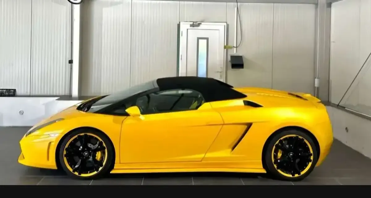 Second-hand Lamborghini Gallardo 519 CP (381 kW) 2007 Galben Cabrio