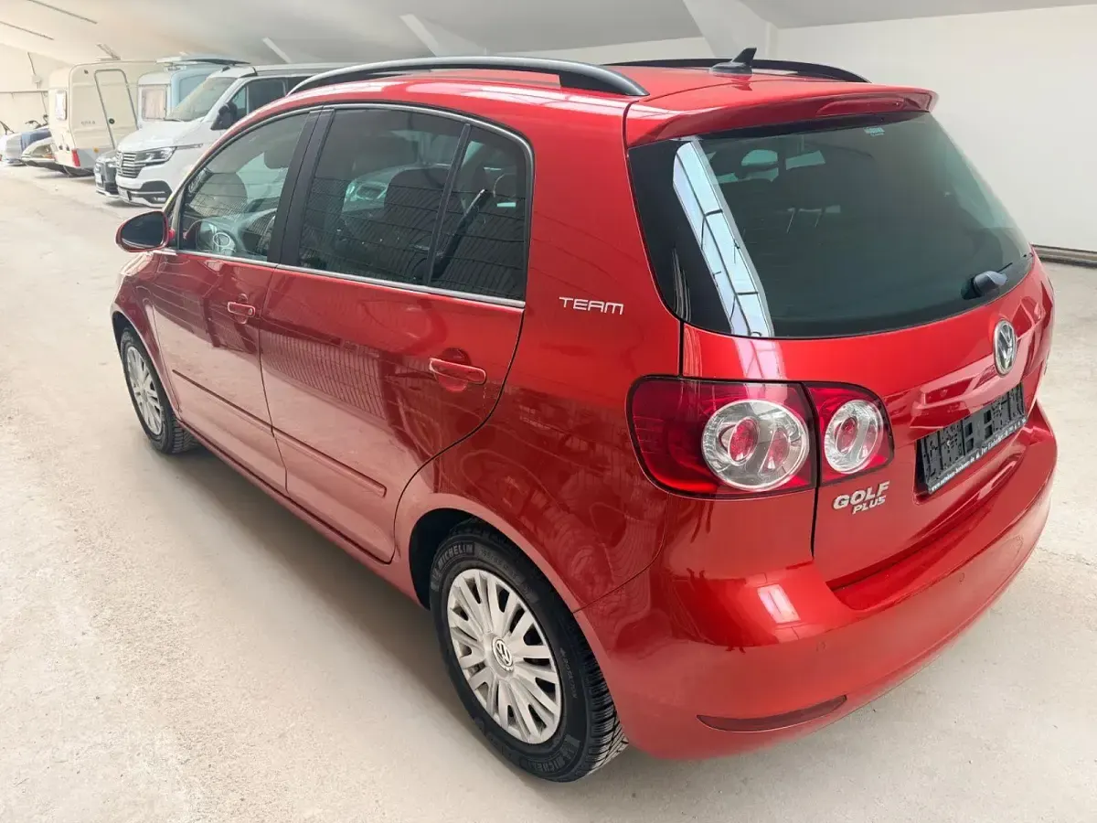 Gebraucht VW Golf VI Team 86 PS (63 kW) 2010 Rot Kleinwagen
