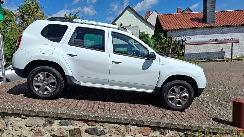 Gebraucht Dacia Duster 105 PS (77 kW) 2015 Weiß SUV