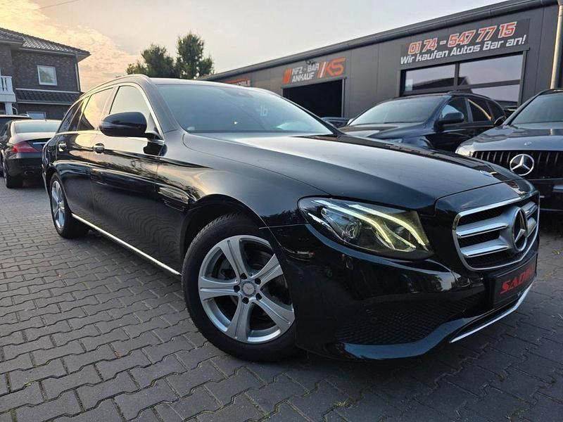 Schwarz Gebraucht 2016 Mercedes E220 Kombi | 19.950 € (Teuer) - Bild 1/4