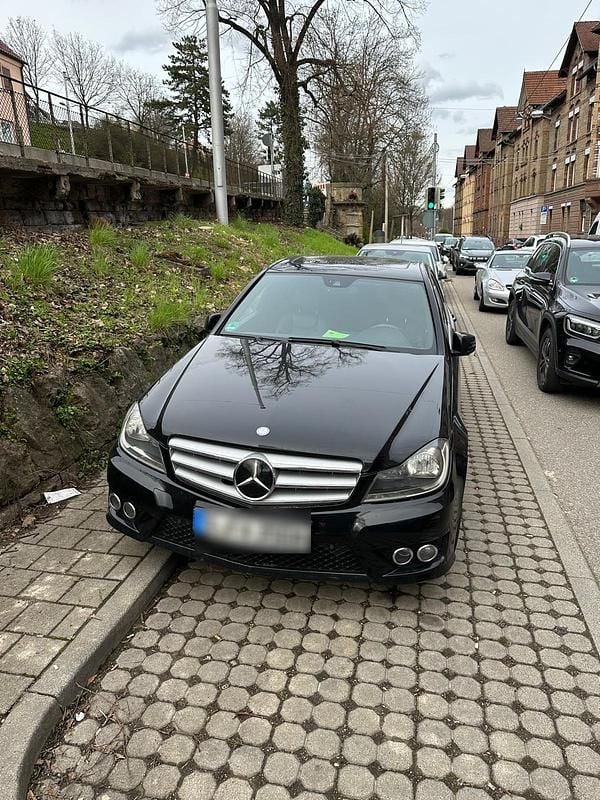 Gebraucht Mercedes C250 204 PS (150 kW) 2011 Schwarz Limousine