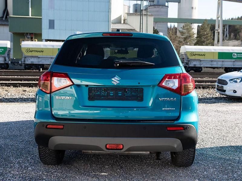 Gebraucht Suzuki Vitara Comfort+ 120 PS (88 kW) 2017 Blau SUV