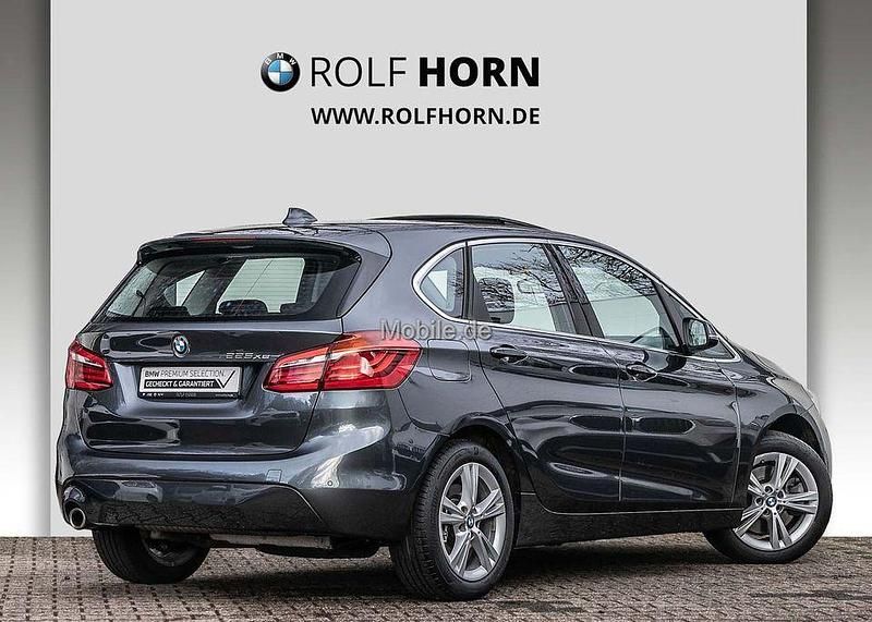 Gebraucht BMW 225 Active Tourer Advantage 220 PS (161 kW) 2021 Grau Van / Kleinbus