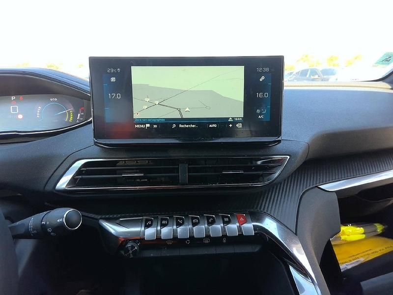 Gebraucht Peugeot 5008 Allure 136 PS (100 kW) 2024 Noir perla nera SUV