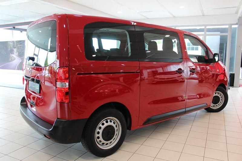 Gebraucht Opel Vivaro 120 PS (88 kW) 2022 Rot Van / Kleinbus