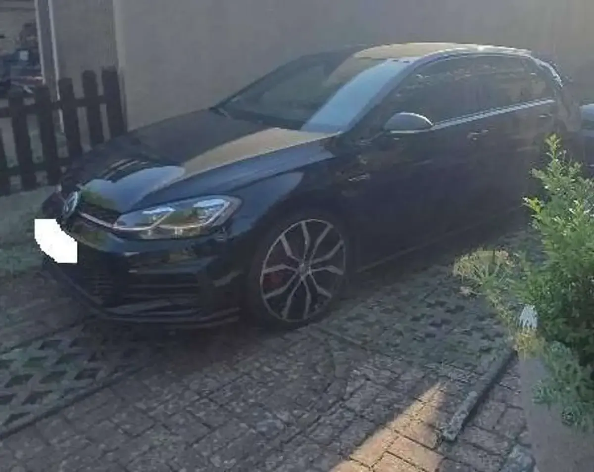 Gebraucht VW Golf VII GTI 230 PS (169 kW) 2017 Deep black perleffekt Kleinwagen