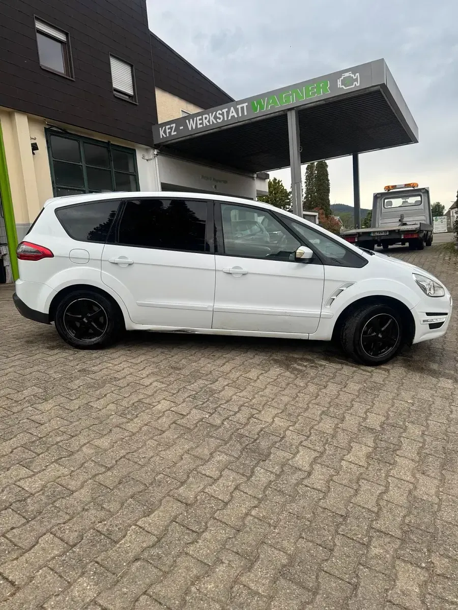 Gebraucht Ford S-MAX S 145 PS (106 kW) 2011 Weiß Van / Kleinbus