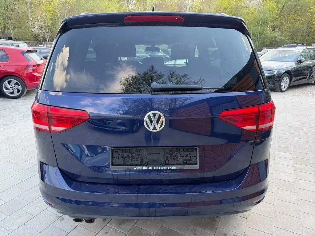 Gebraucht VW Touran Comfortline 150 PS (110 kW) 2016 Blau Van / Kleinbus