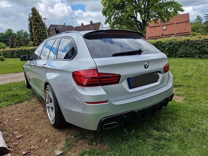 Gebraucht BMW M550 Performance 381 PS (280 kW) 2013 Silber Limousine