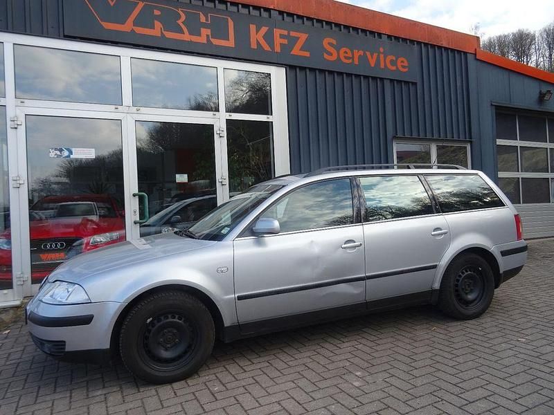 Gebraucht VW Passat 116 PS (85 kW) 2001 Silber Kombi