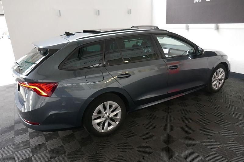 Gebraucht Skoda Octavia 170 PS (125 kW) 2021 Grau Kombi