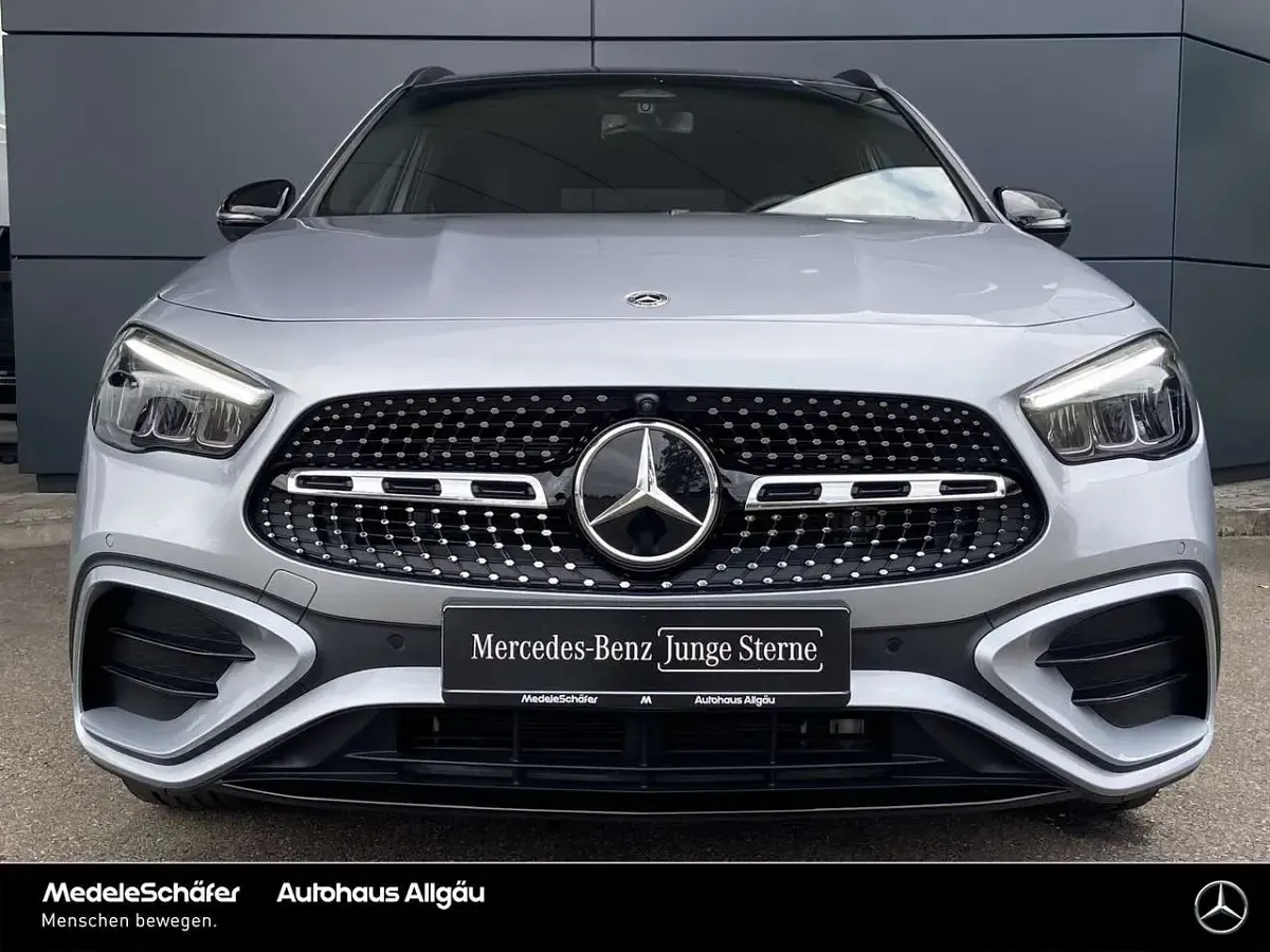 Gebraucht Mercedes GLA200 AMG 163 PS (119 kW) 2026 Silber SUV